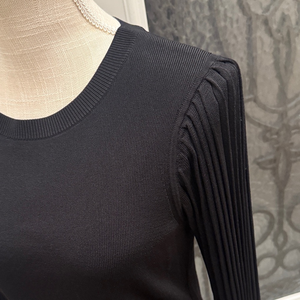 Chic Black Women's Sweater with Pleated Sleeves